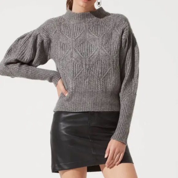 Astr Sweaters - ASTR The Label Puff Sleeve Cable Sweater Pullover Cropped Charcoal Size S